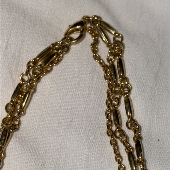 Elegant Gold Chain Necklace - Picture 3 of 3